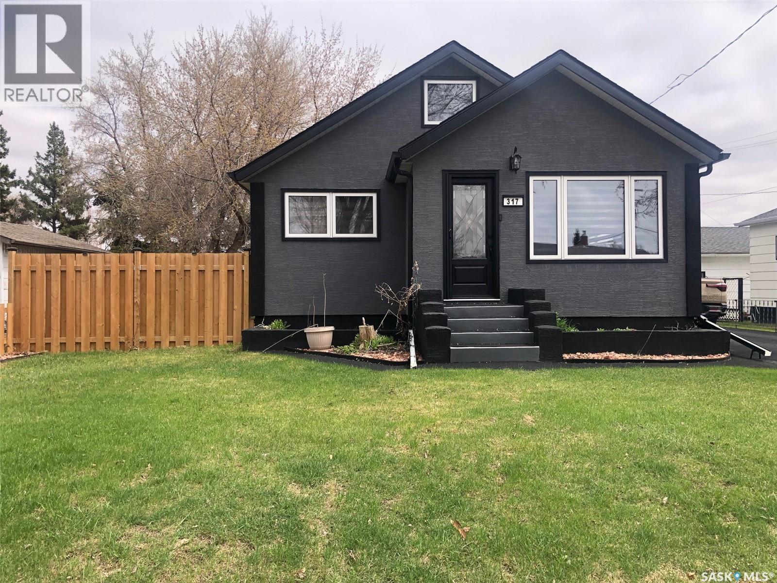 317 Maple AVENUE - 91