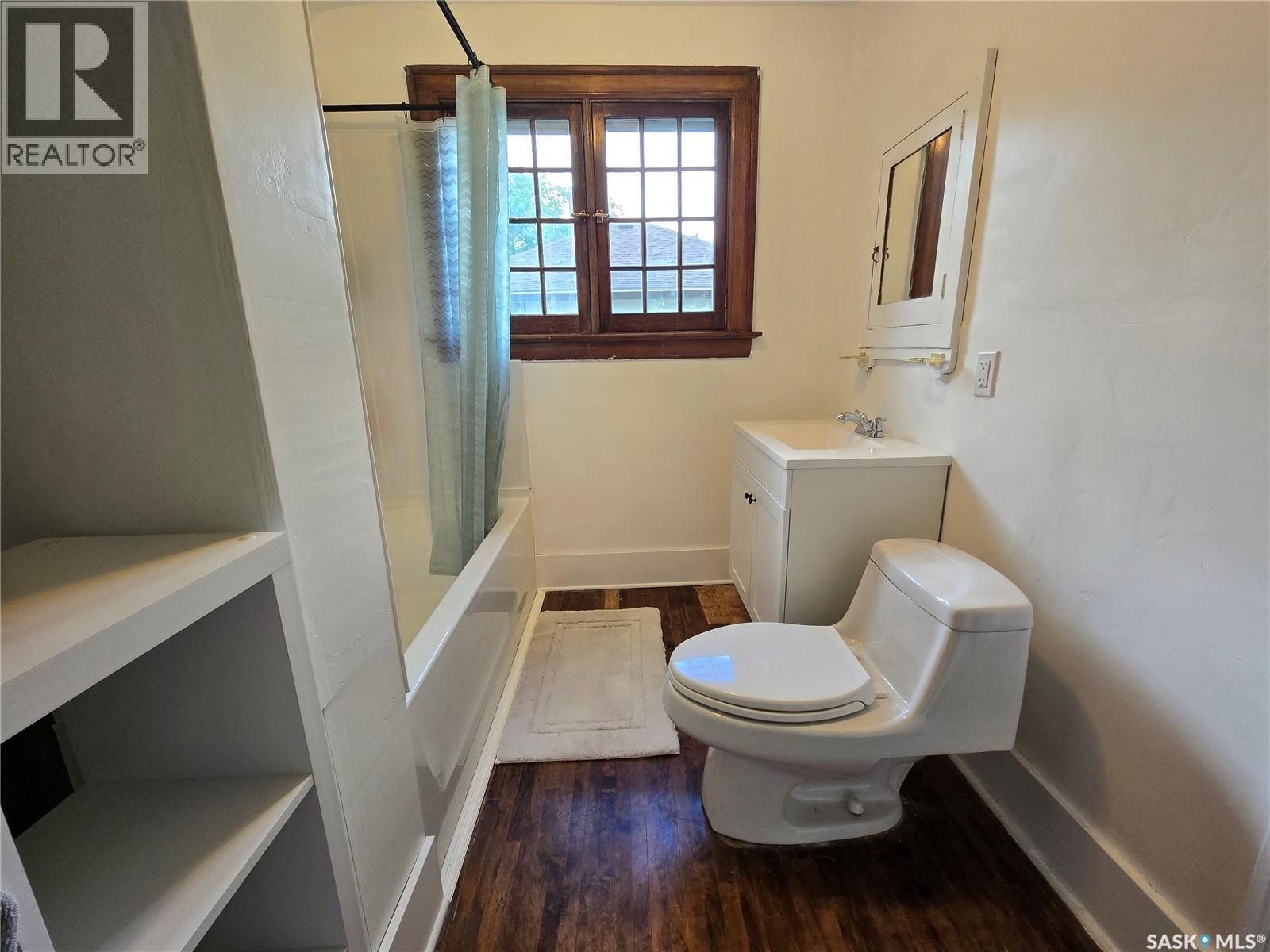 120 8th STREET E - 24