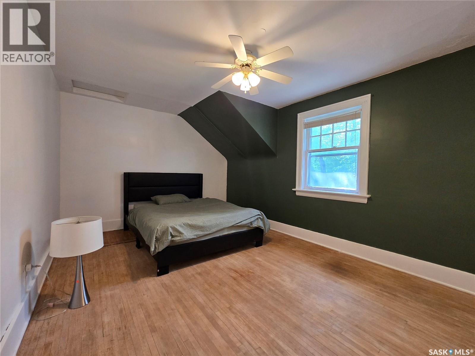 120 8th STREET E - 25