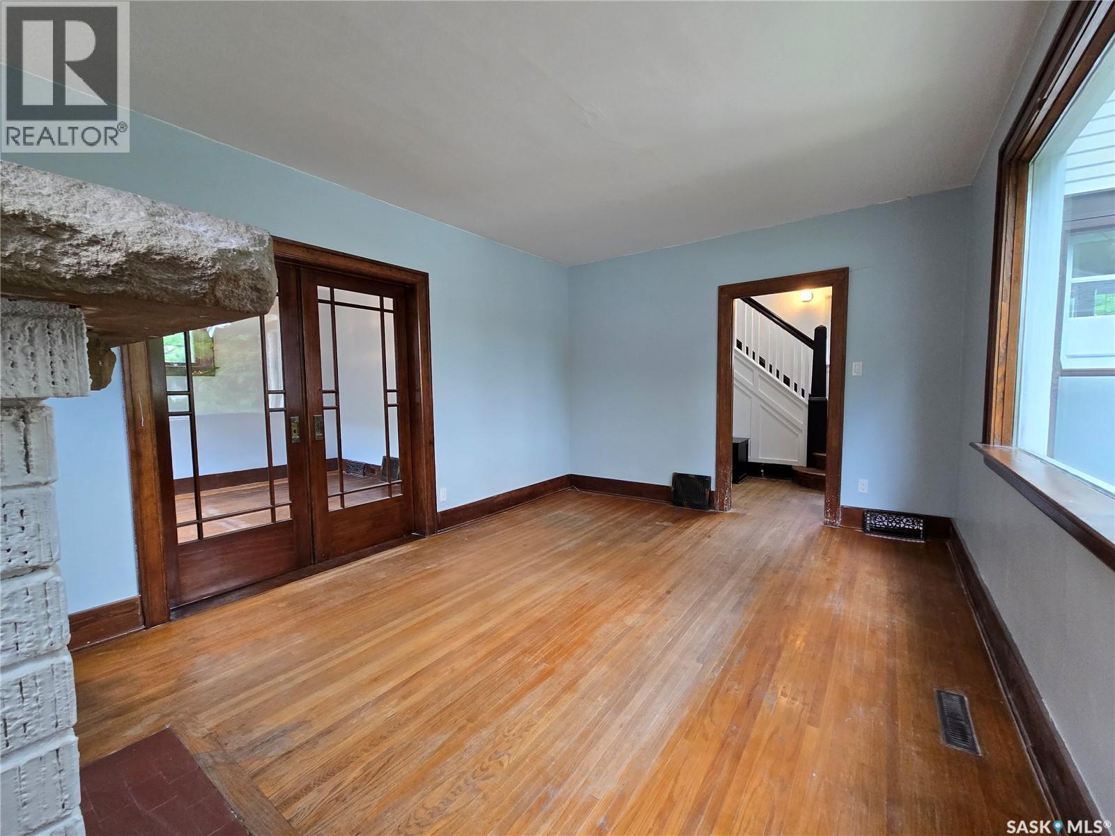 120 8th STREET E - 9
