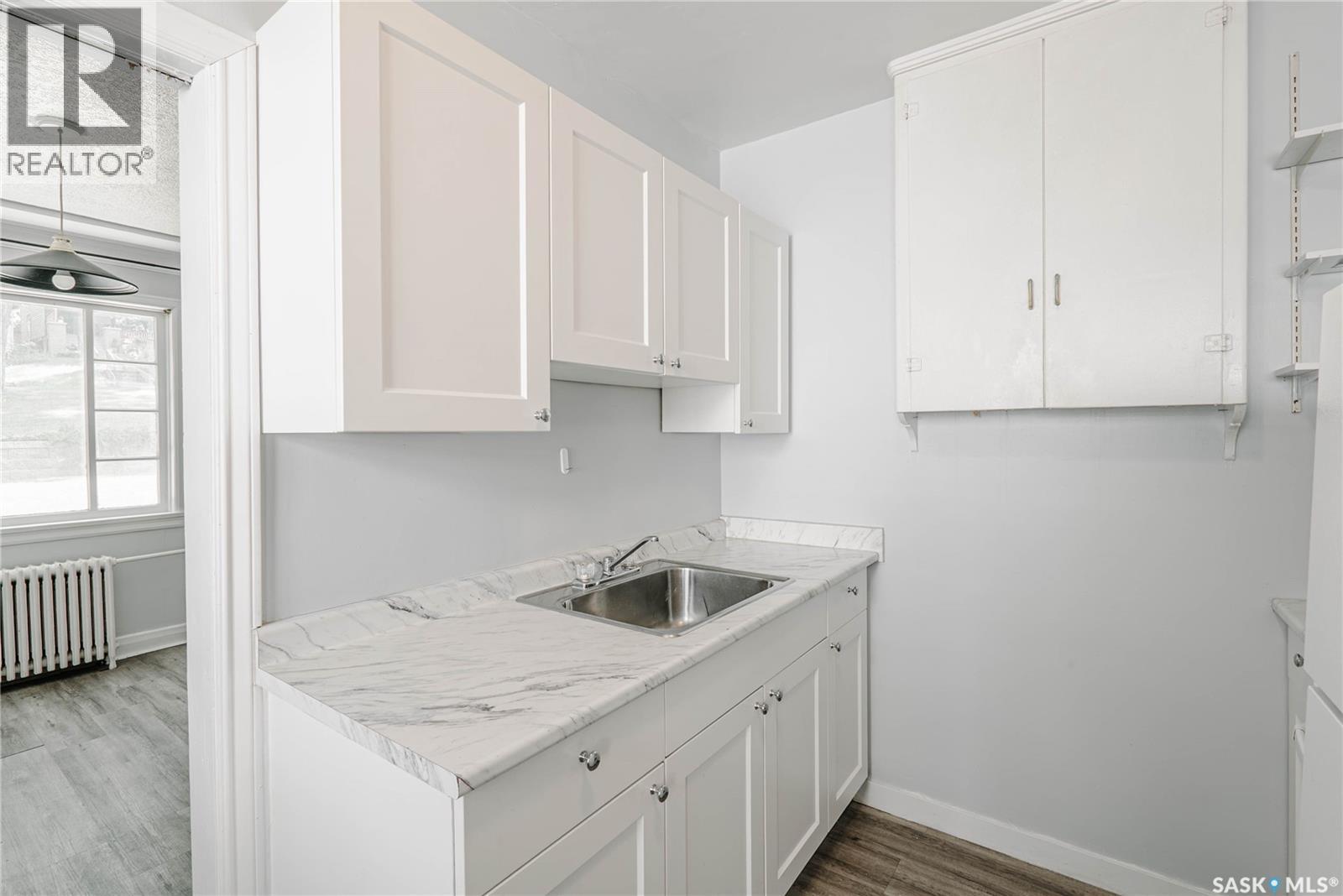 710 McPherson AVENUE - 31