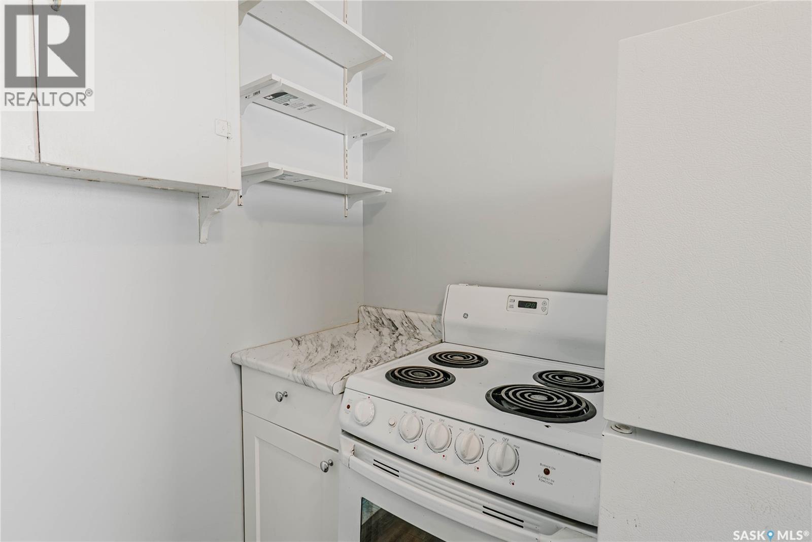 710 McPherson AVENUE - 33