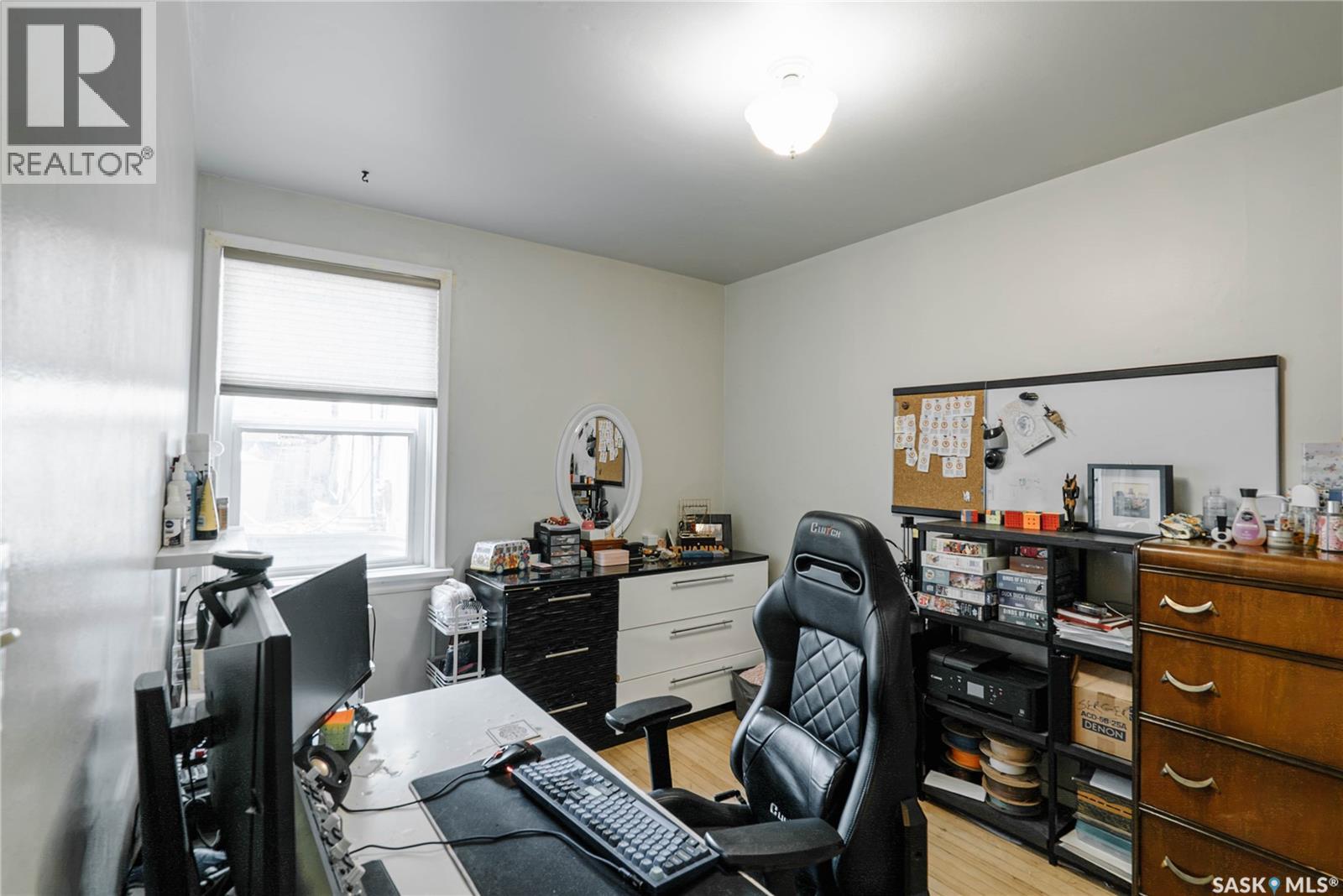 710 McPherson AVENUE - 52