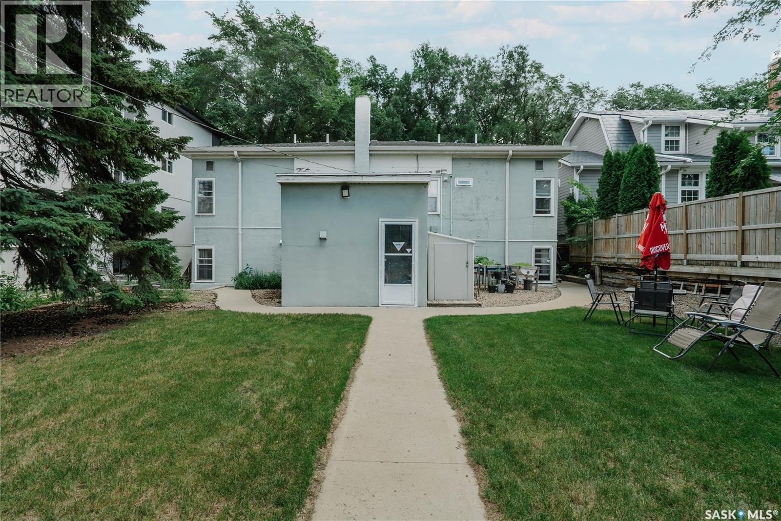710 McPherson AVENUE - 64