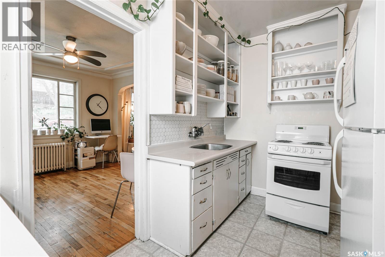 710 McPherson AVENUE - 8