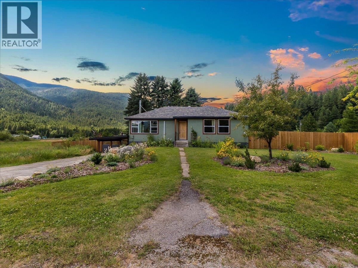 3177 SLOCAN PARK Road - 1