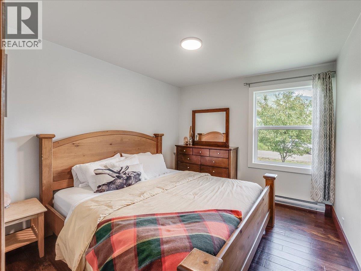 3177 SLOCAN PARK Road - 20