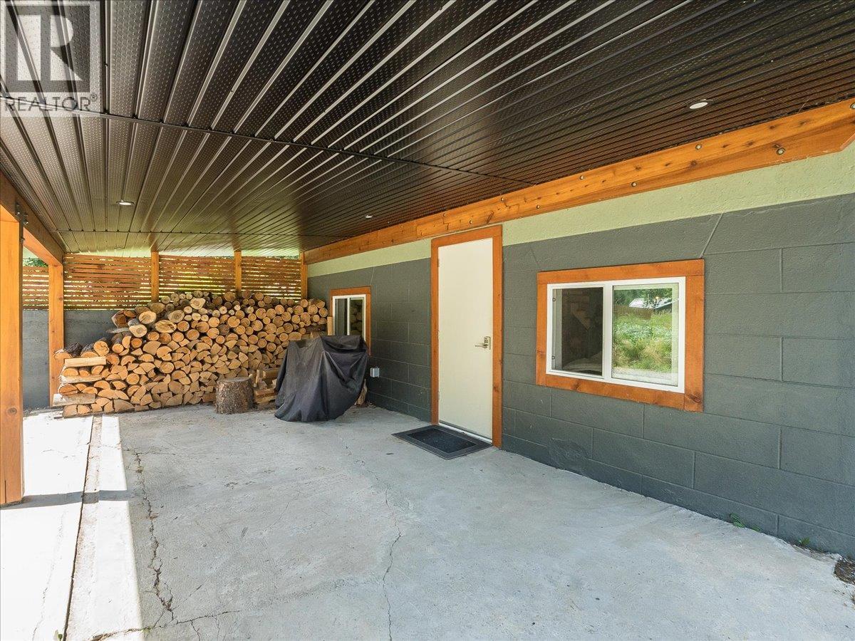 3177 SLOCAN PARK Road - 30