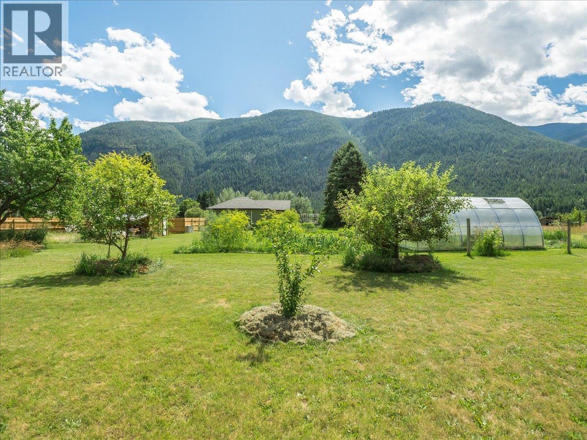 3177 SLOCAN PARK Road - 55