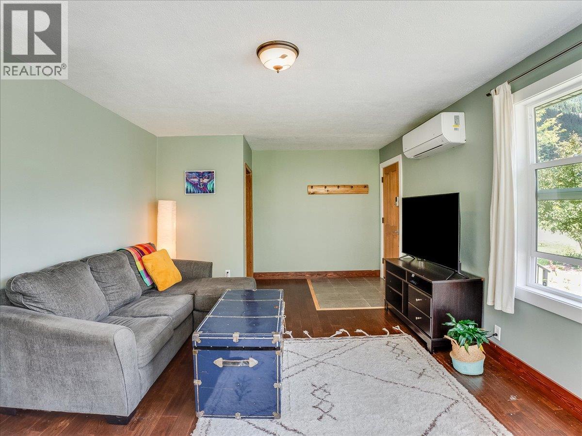 3177 SLOCAN PARK Road - 10