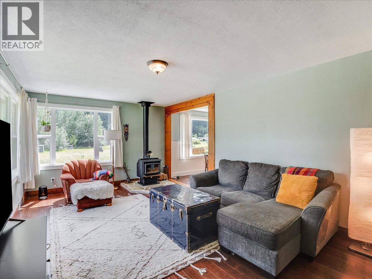 3177 SLOCAN PARK Road - 8