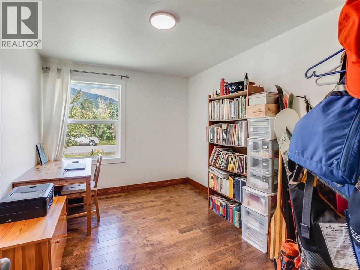 3177 SLOCAN PARK Road - 21