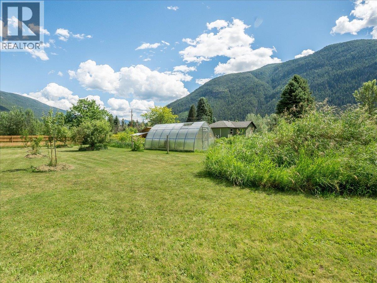3177 SLOCAN PARK Road - 38