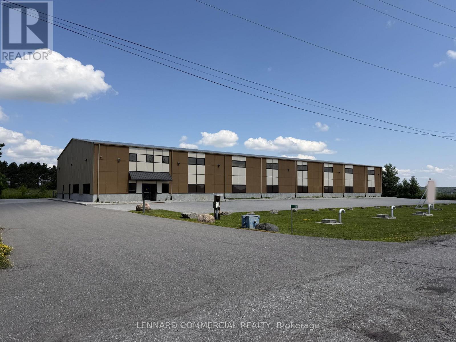 139 JOHN CAVANAUGH DRIVE, Ottawa. Luxury613. By Peter Sagos