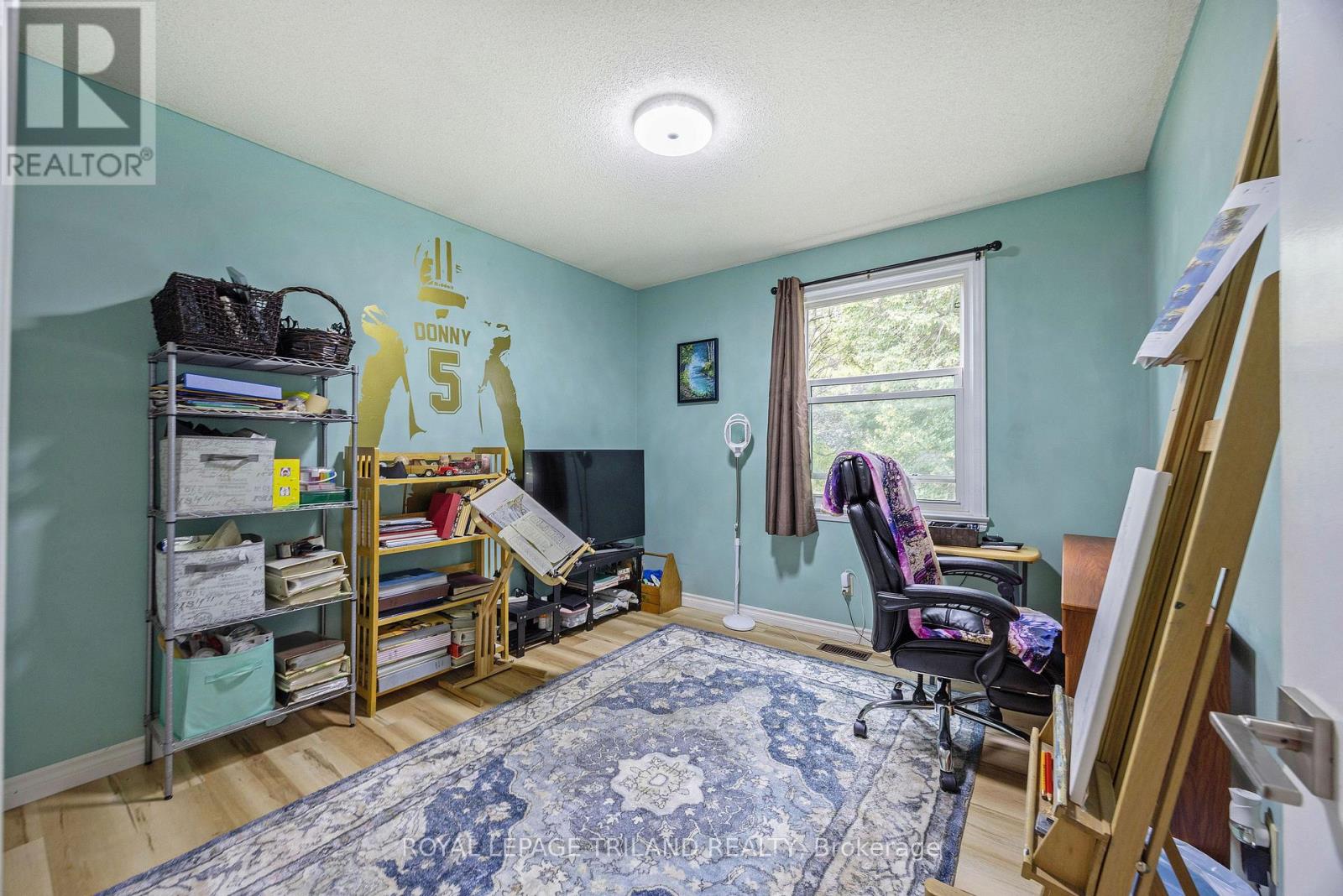 15 CONFEDERATION DRIVE - 14