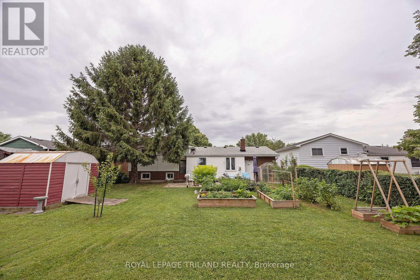 15 CONFEDERATION DRIVE - 31