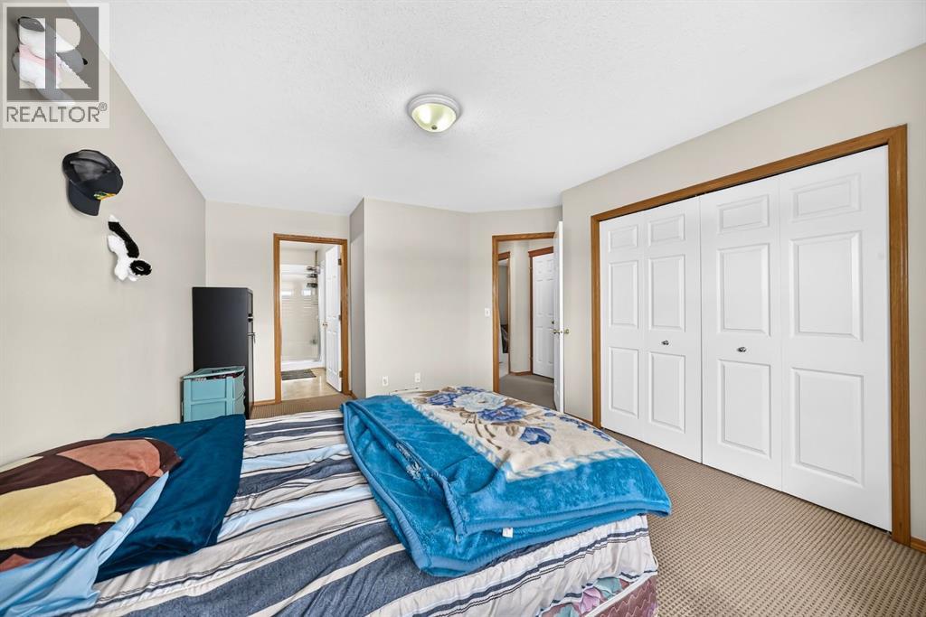 145 Martinvalley Crescent NE - 23