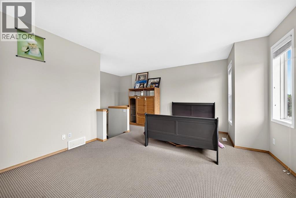 145 Martinvalley Crescent NE - 31