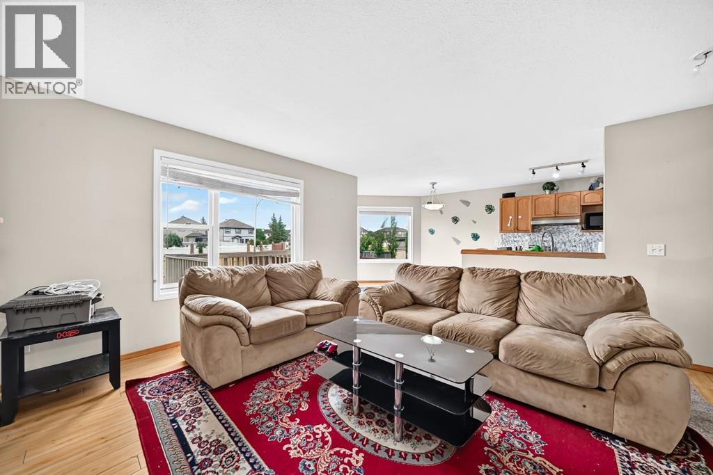 145 Martinvalley Crescent NE - 12