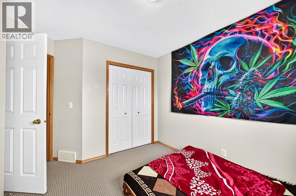 145 Martinvalley Crescent NE - 28