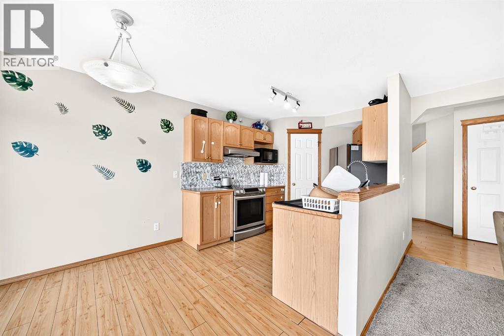 145 Martinvalley Crescent NE - 10