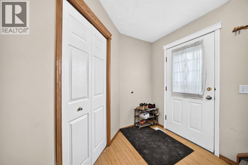 145 Martinvalley Crescent NE - 4