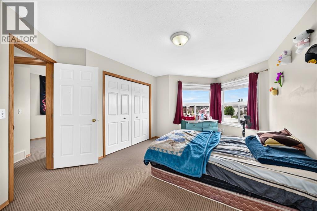 145 Martinvalley Crescent NE - 22