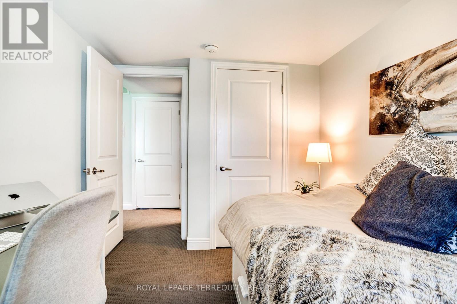 132 THOMAS FISHER DRIVE - Image 30