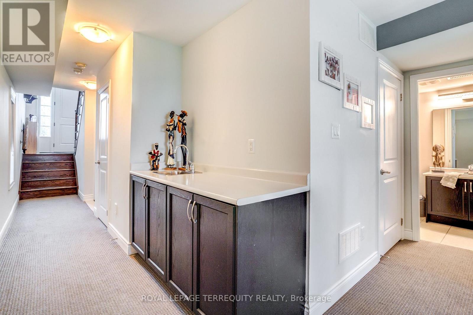 132 THOMAS FISHER DRIVE - Image 27