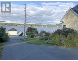 Bedroom - 997 Main Street, 9114 Hwy 3, Mahone Bay, NS B0J2E0 Photo 10