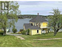 2pc Bathroom - 997 Main Street, 9114 Hwy 3, Mahone Bay, NS B0J2E0 Photo 7