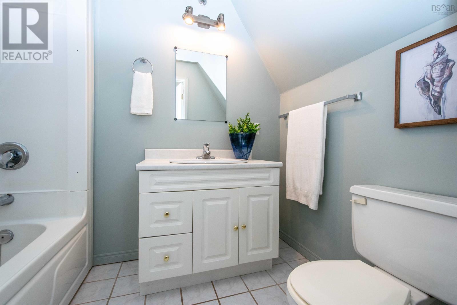 #10 2128 Brunswick Street - 21