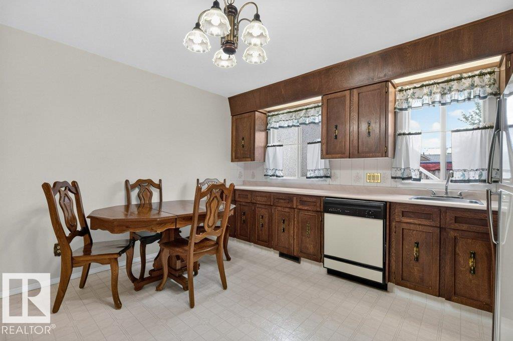 12316 129 ST NW - 10