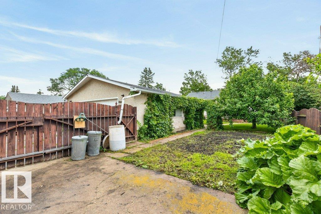 12316 129 ST NW - 36