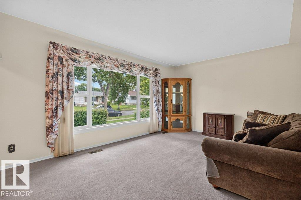 12316 129 ST NW - 5