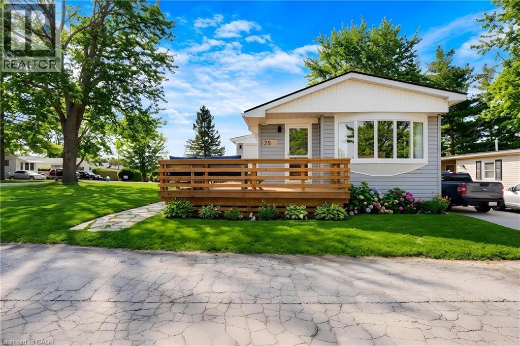 28 MACPHERSON Crescent - 2