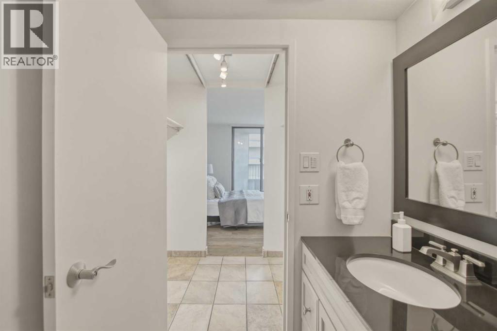 #9E 133 25 Avenue SW - 25