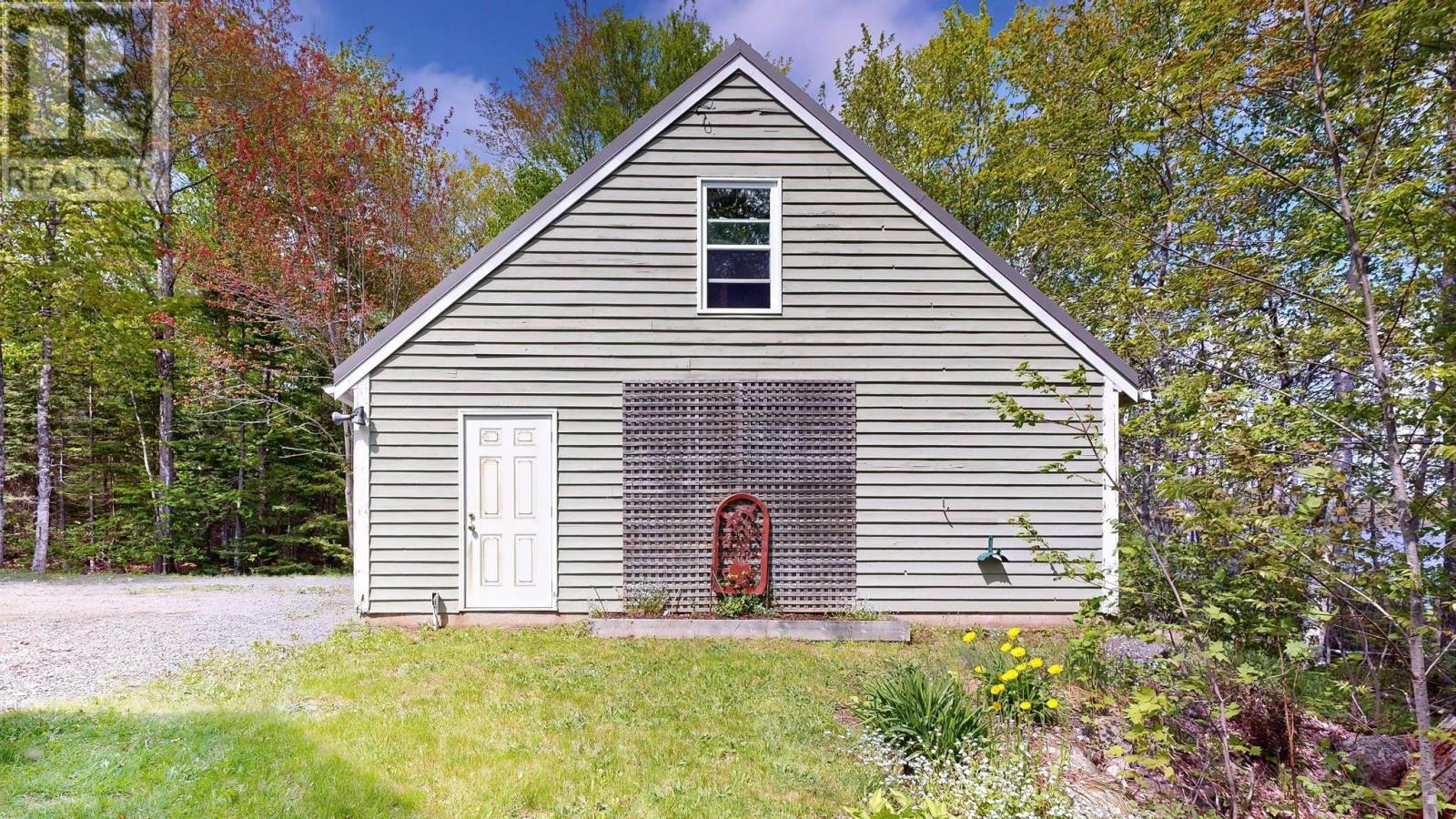 530 Methals Road - 15
