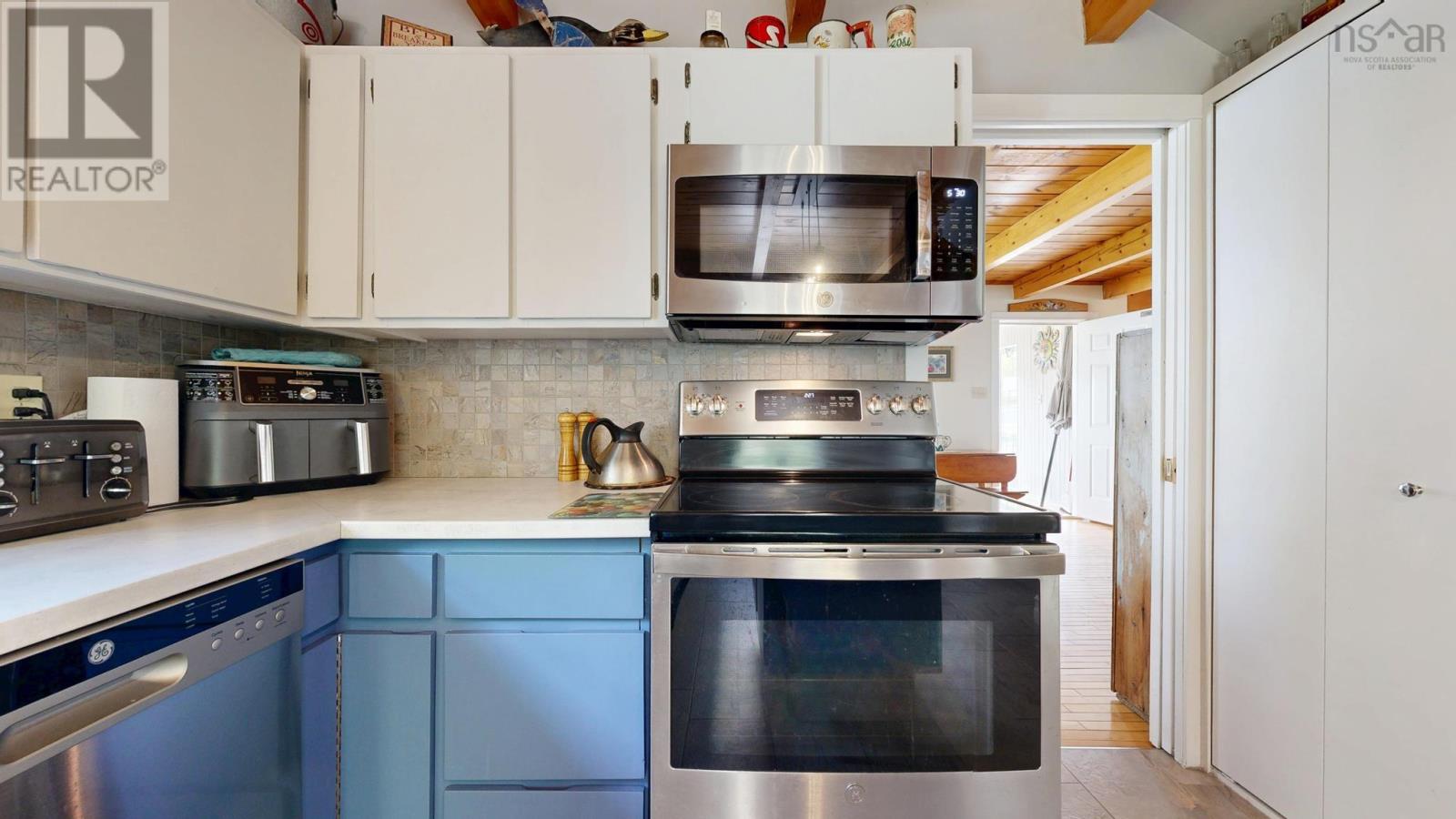 530 Methals Road - 28