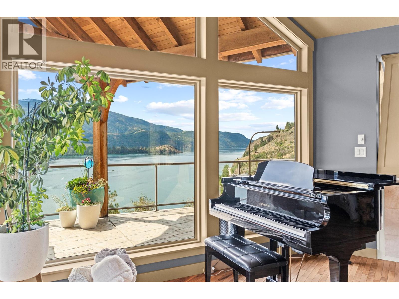 7899 Stoneridge Drive Unit# 3, Coldstream