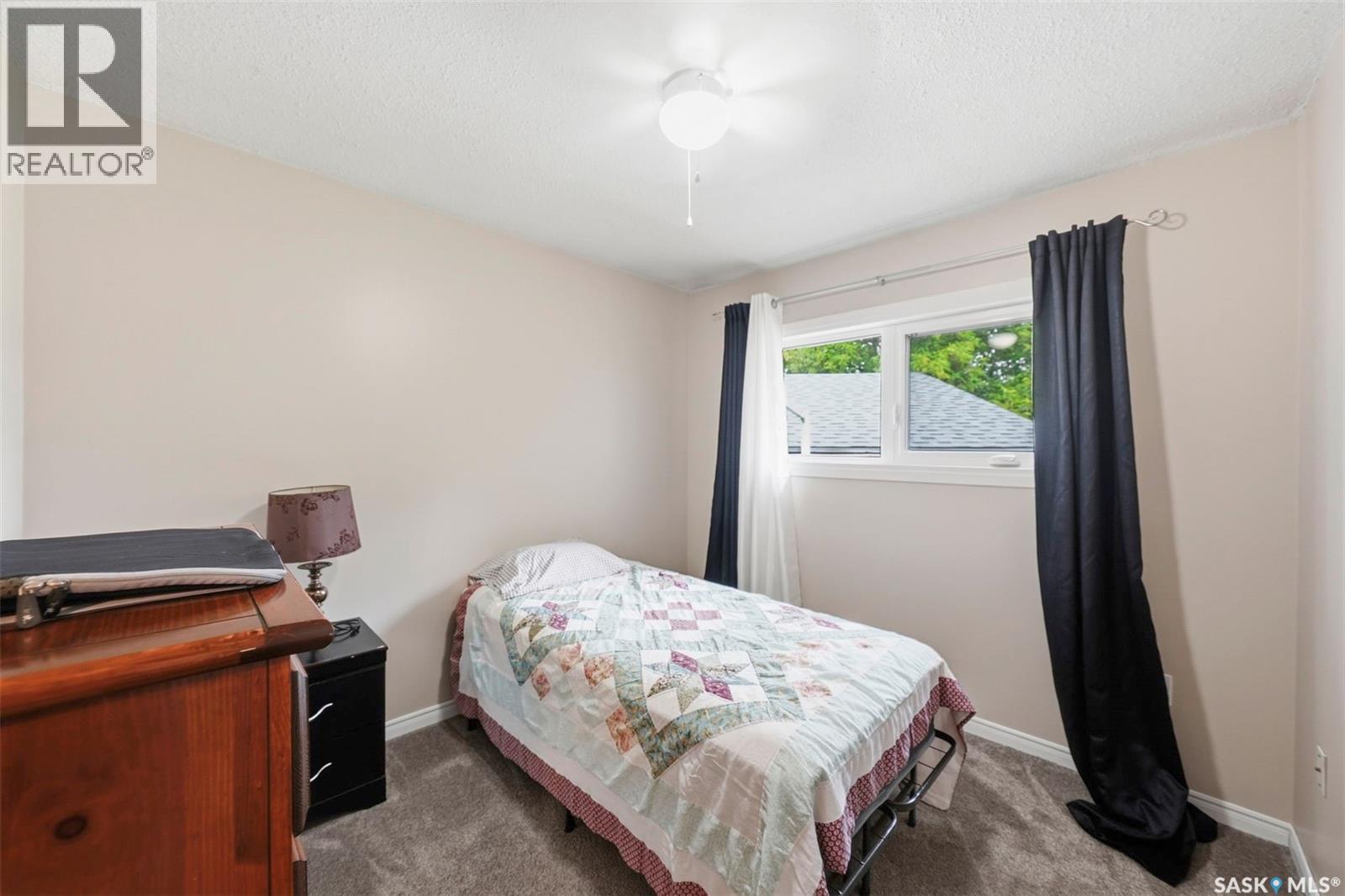 685 River STREET E - 14