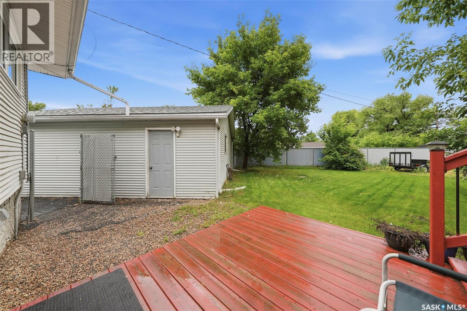 685 River STREET E - 27