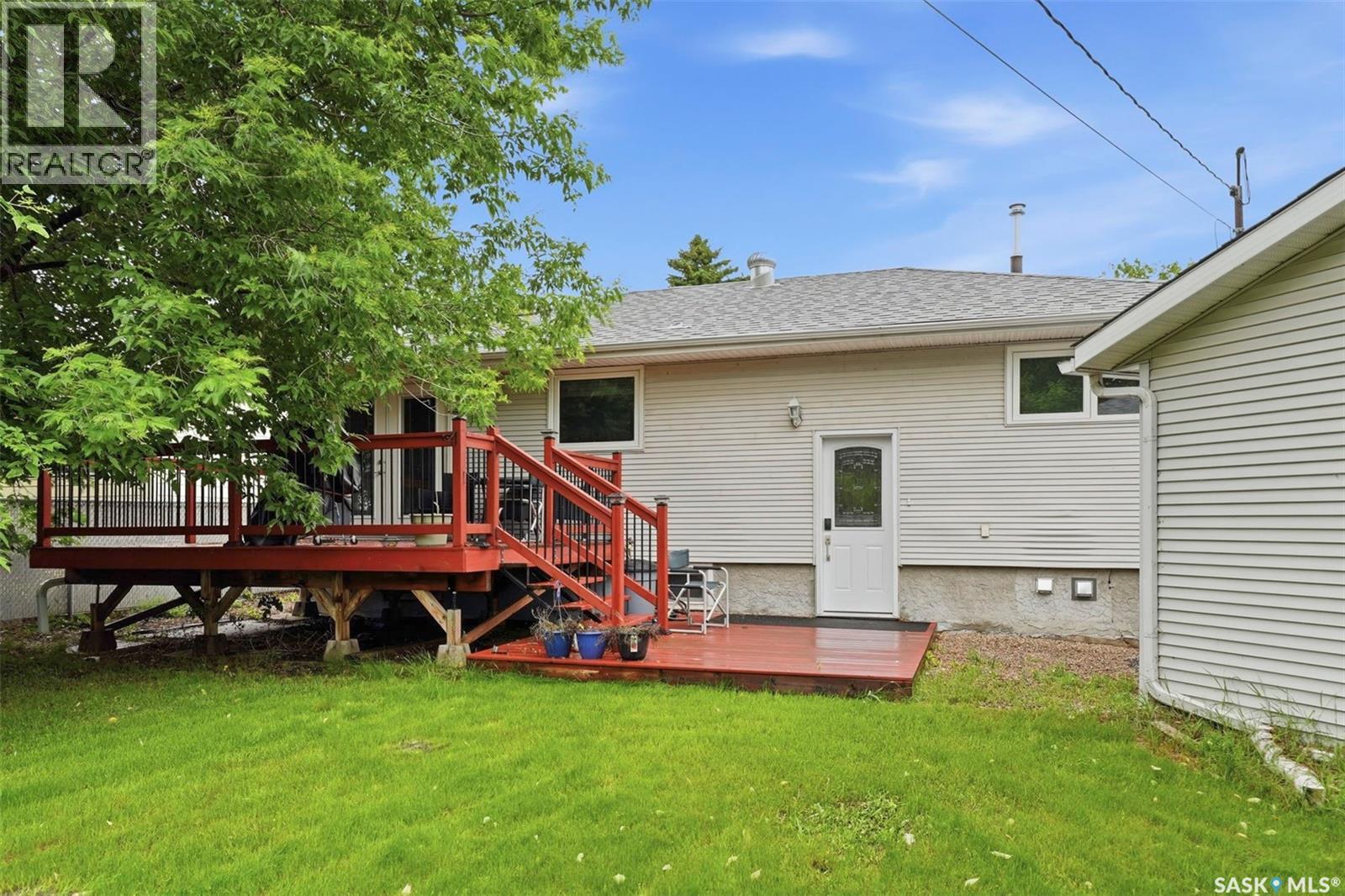 685 River STREET E - 29