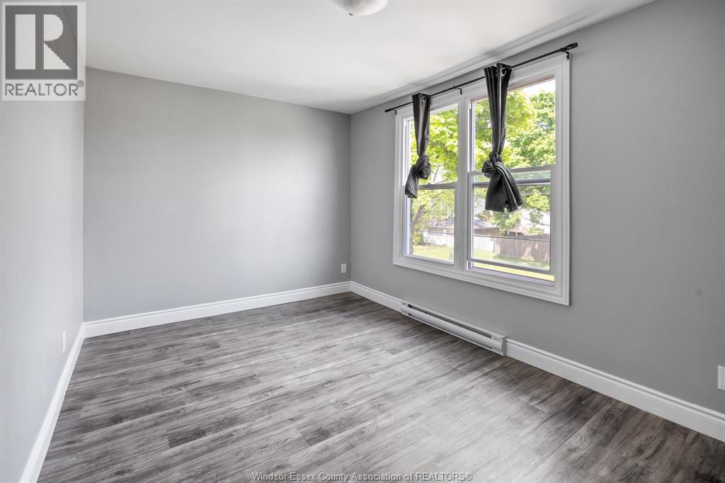 1381-83 WELLINGTON - 16