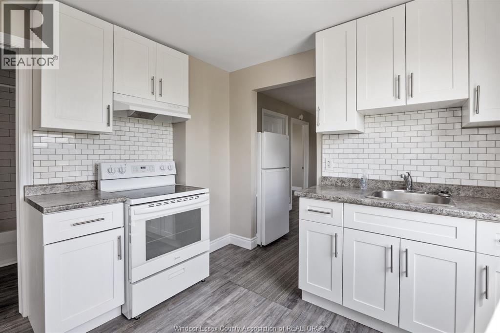 1381-83 WELLINGTON - 20
