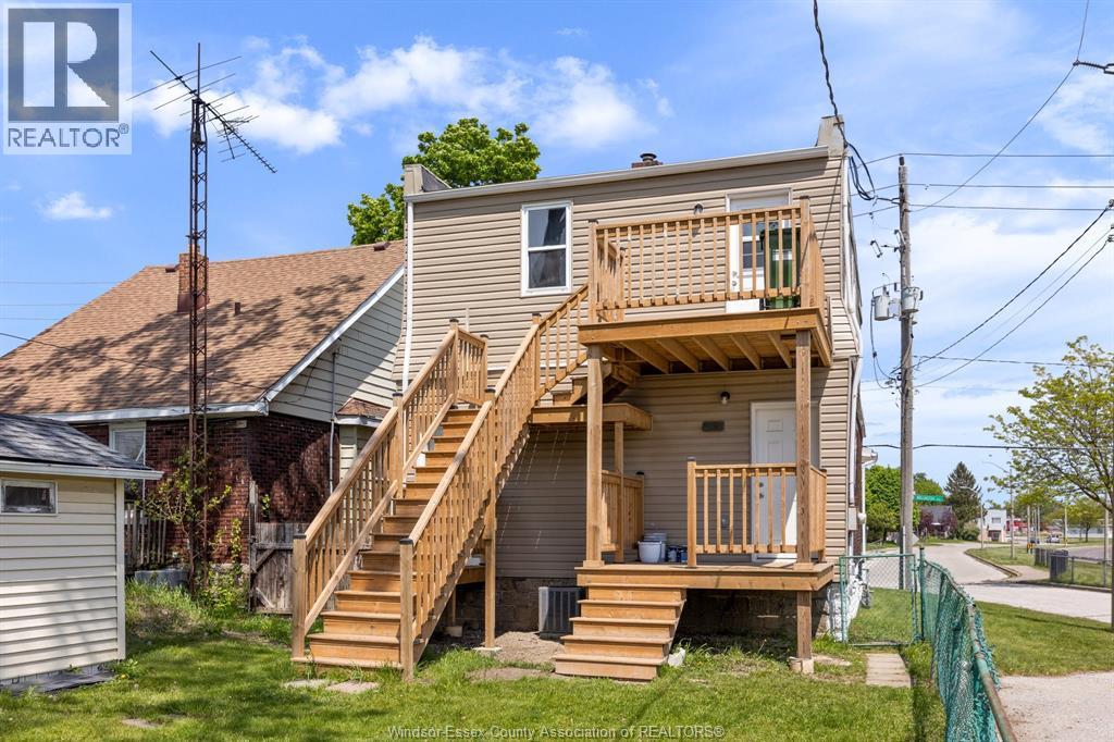 1381-83 WELLINGTON - 24