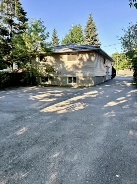 1371 Falconbridge Road - 4