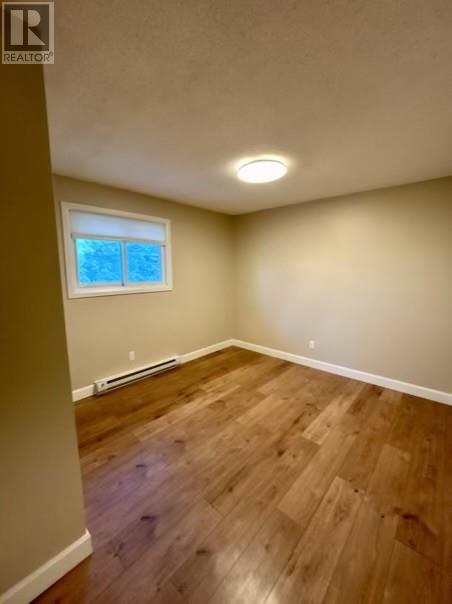 1371 Falconbridge Road - 8