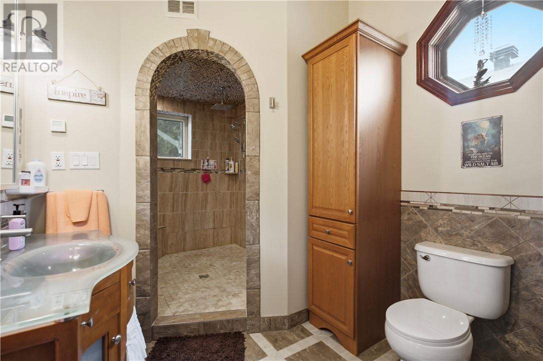 1365 Main Street - 13