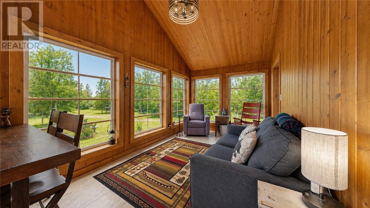 982 Lakeshore - 24